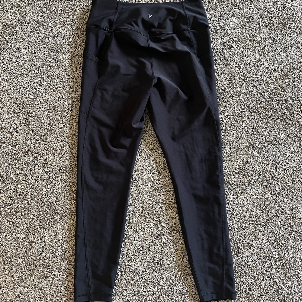 Old Navy Powersoft Leggings - Picture 2 of 3